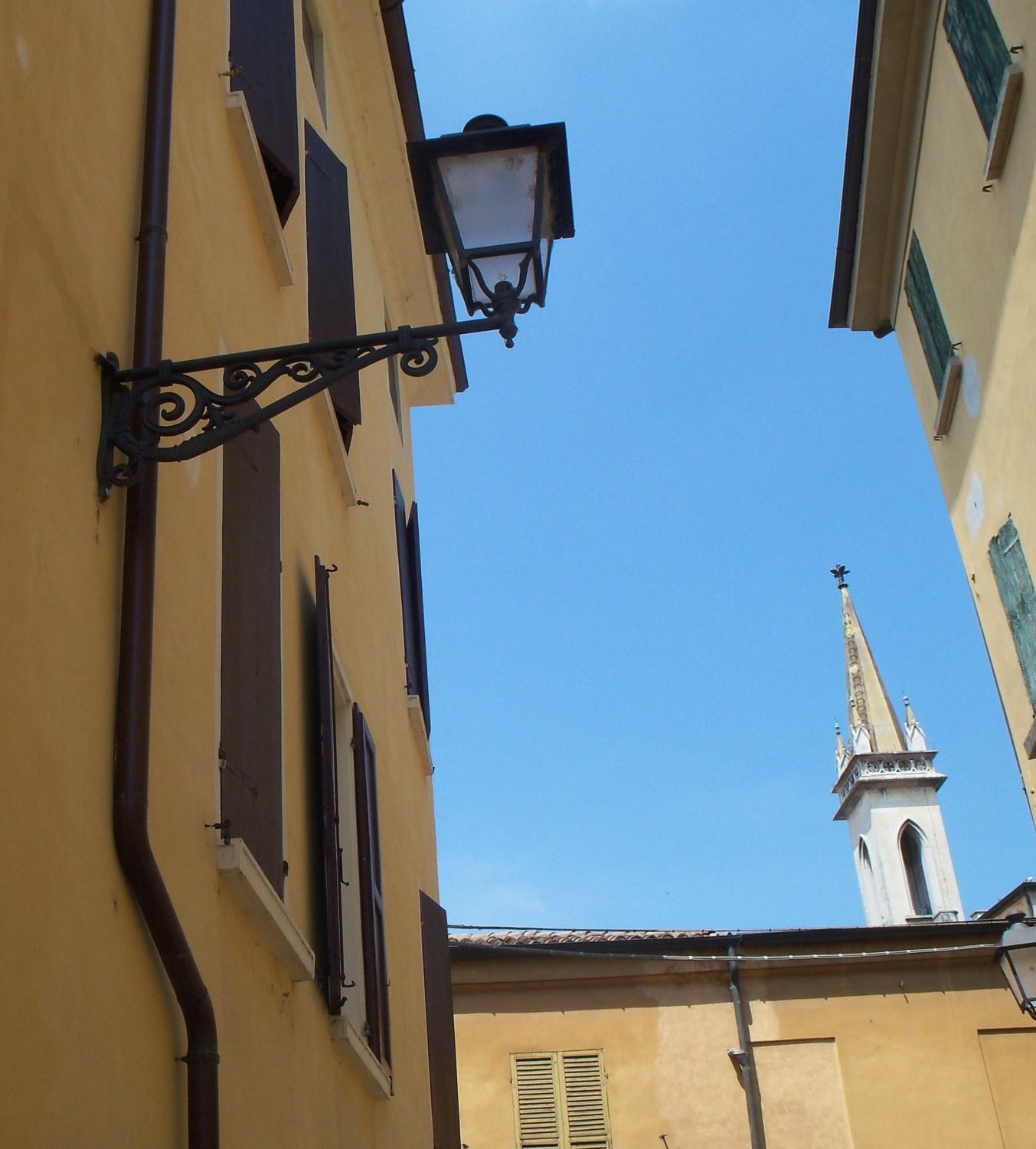 Hotel Ariosto Centro Storico Reggio Emilia Bagian luar foto